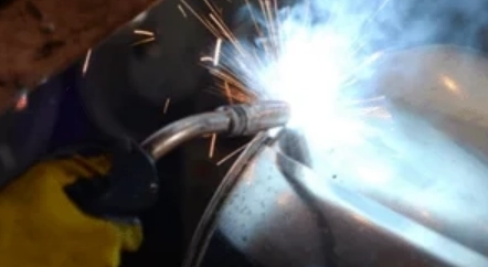 Poste à souder au fil sous gaz : fonctionnement et réglages